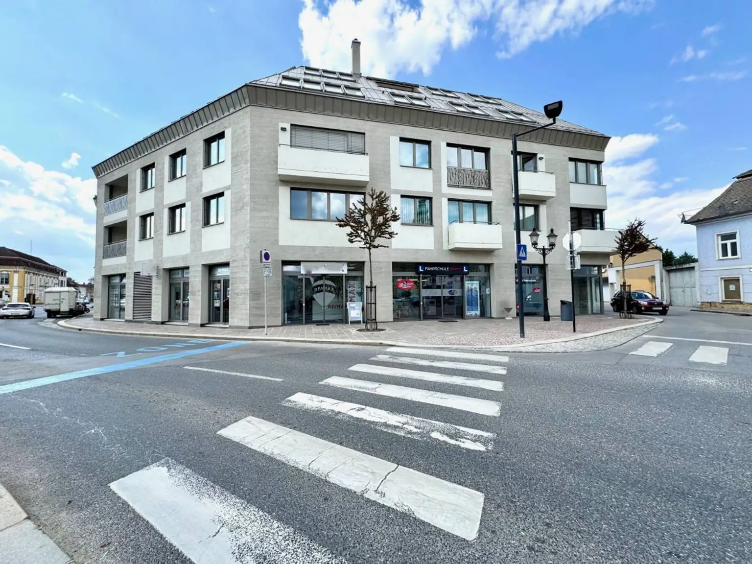 Z | ++ NEU ++ Exklusives WOHNEN/ARBEITEN mit zwei sonnigen TERRASSEN | Prima Service Immobilien