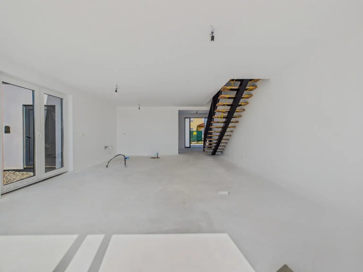 Haus B Wohn- und Essbereich 6