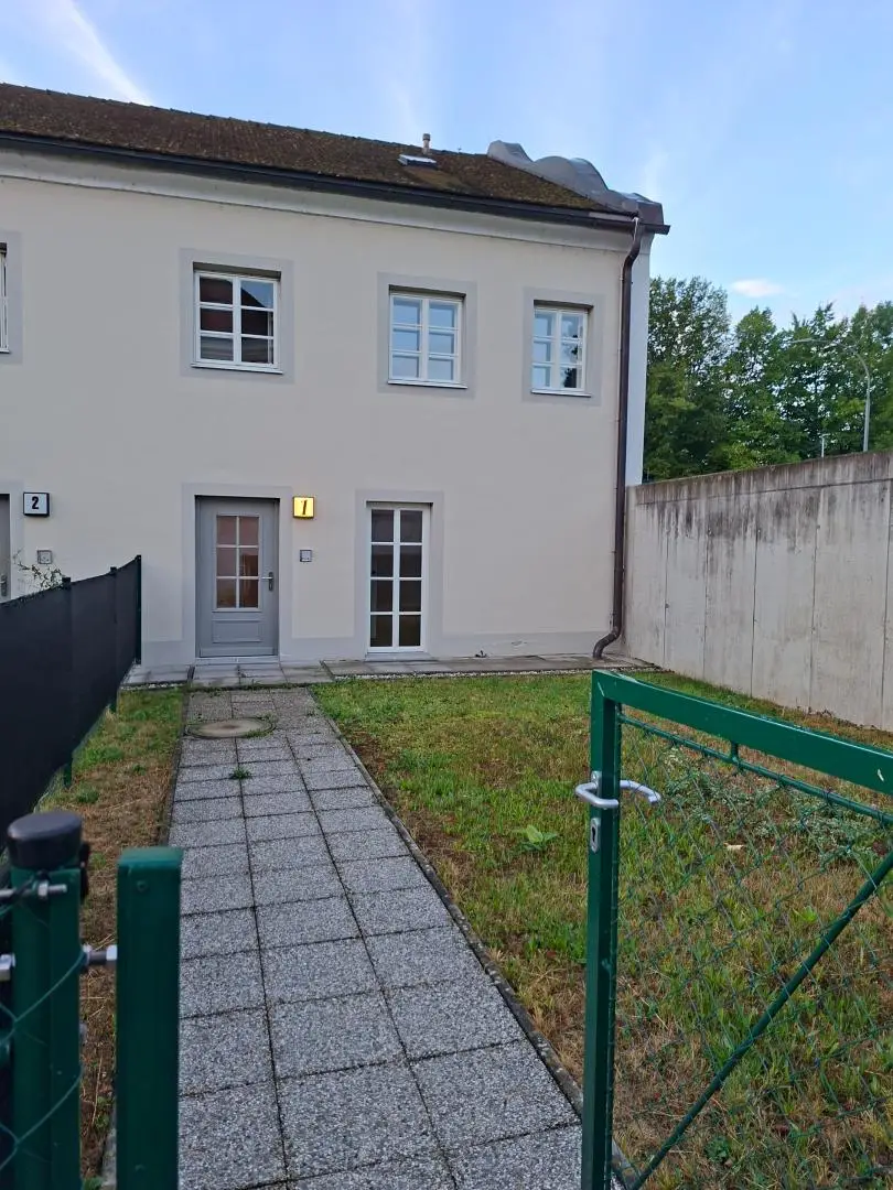 Zugang Wohnung/Eigengarten