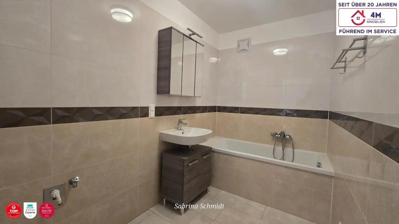 3 Zimmer Neubauwohnung (Baujahr 2022)  inkl. Autoabstellplatz und Balkon in Kritzendorf (Barrierefrei)