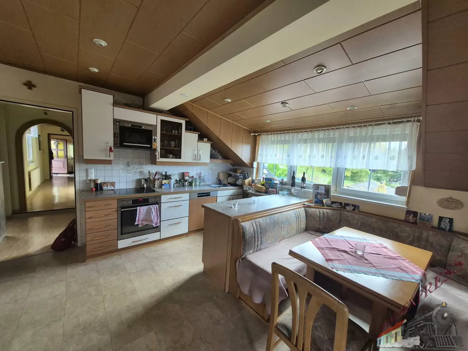 6 Zimmer mit Aussicht und 2391m2 Grundstück