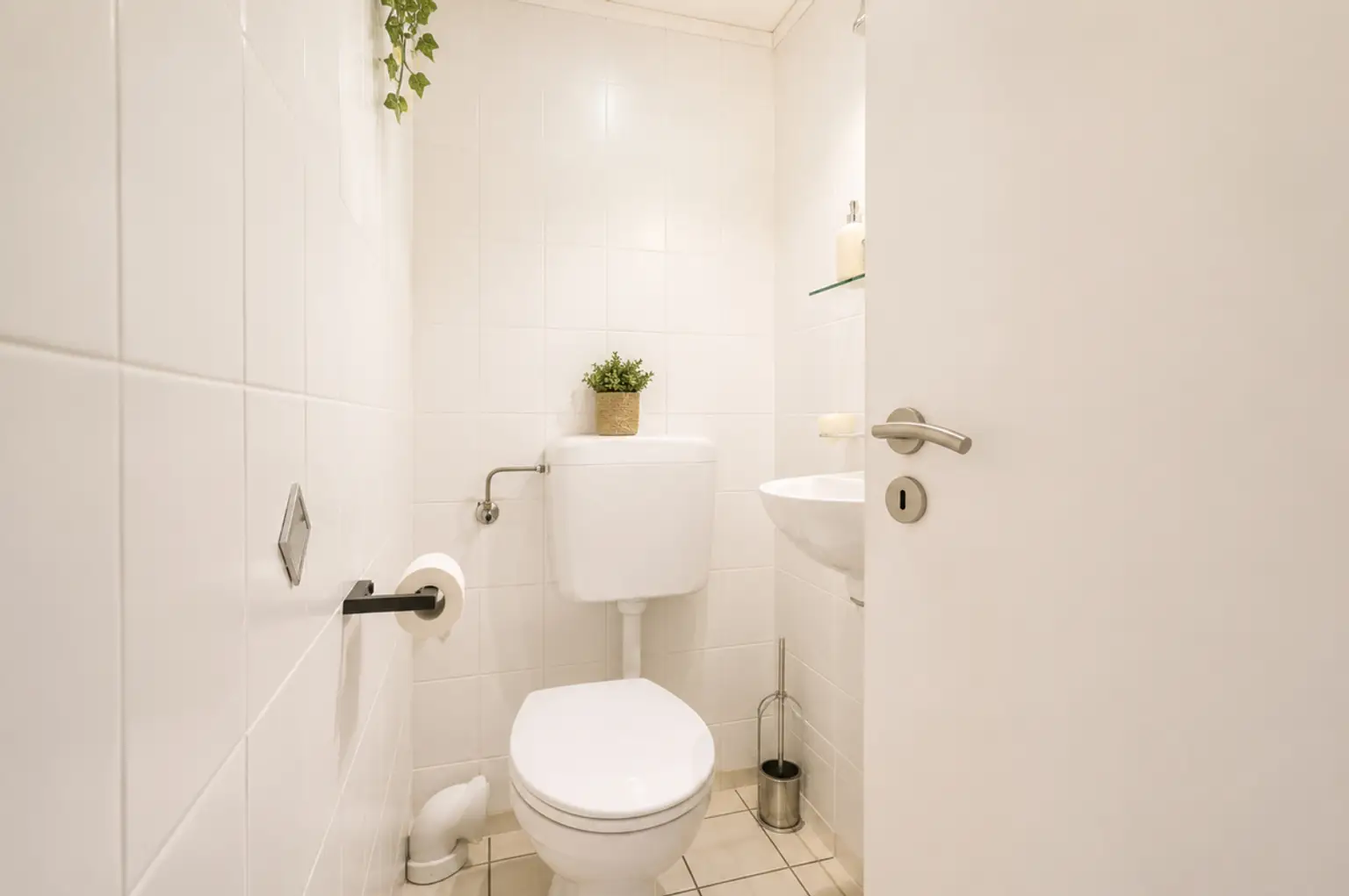 Gäste-WC EG