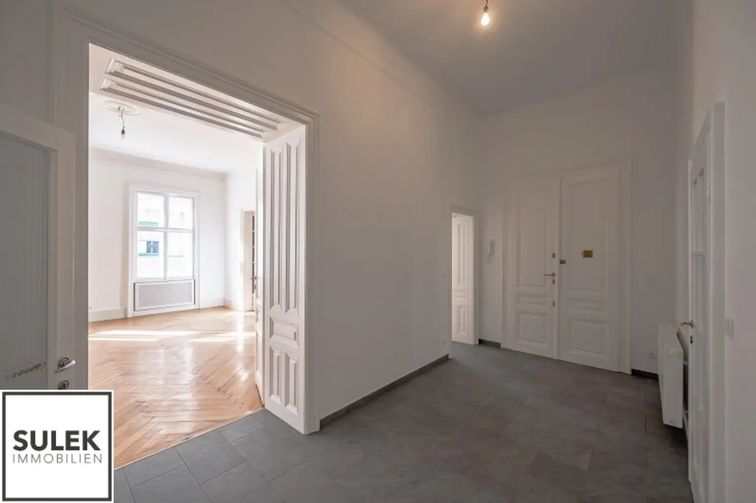 traumhafte 5-Zimmer-Altbauwohnung nahe Albertina