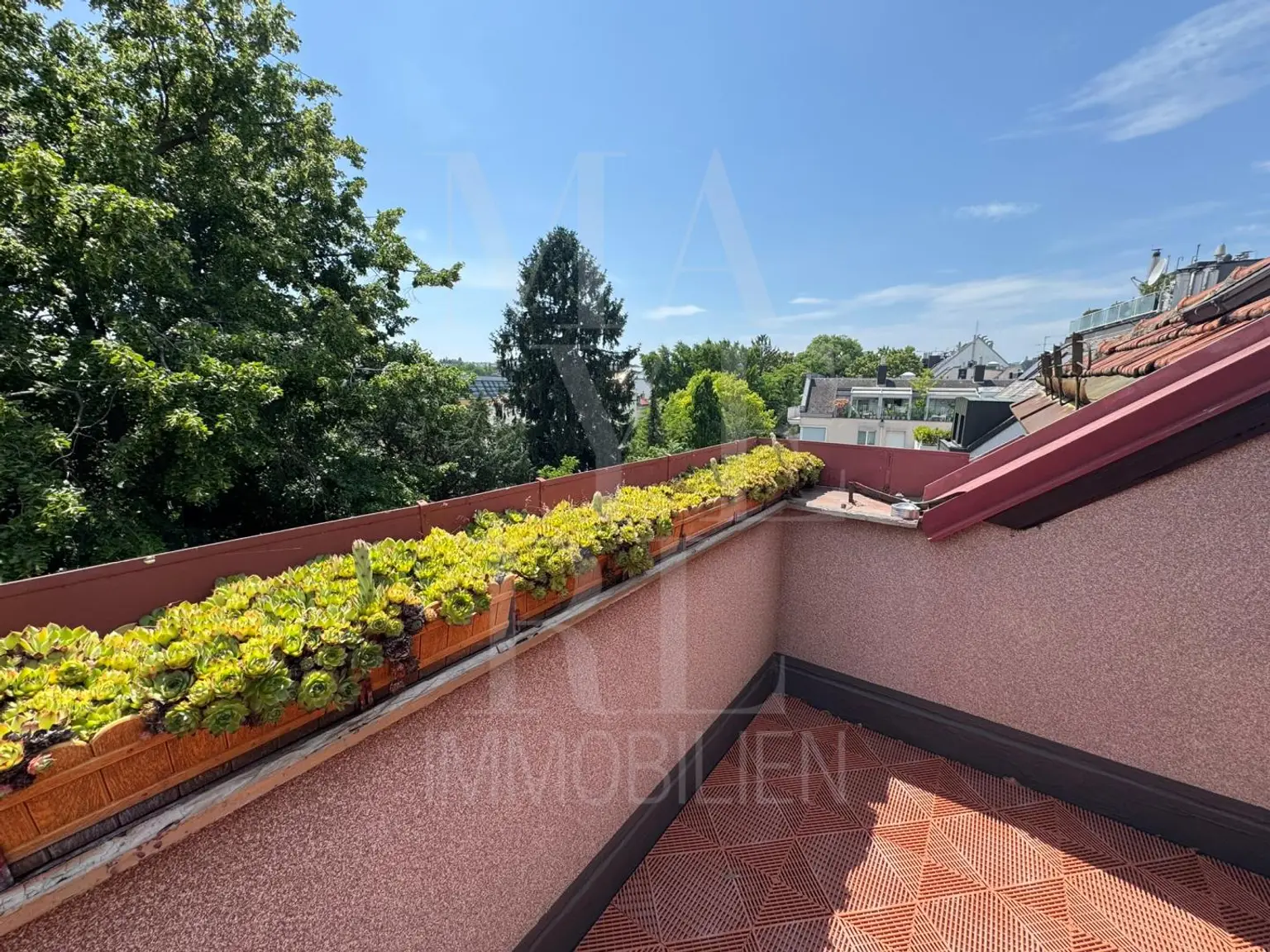 Dachterrassenwohnung nähe Saarplatz (ohne Lift)