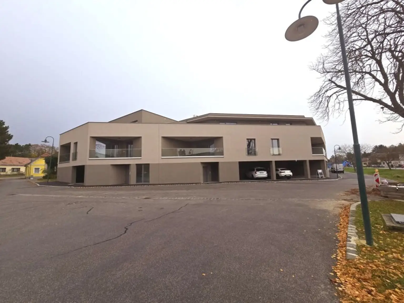 + ERSTBEZUG + Weinviertel + Moderne 2-Zimmer-Wohnung mit Loggia in Münichsthal –  20 Minuten von Wien entfernt +