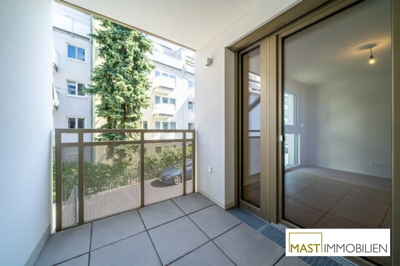 *Beziehbar sofort* 2-Zimmer Wohnung beim Kagraner Platz