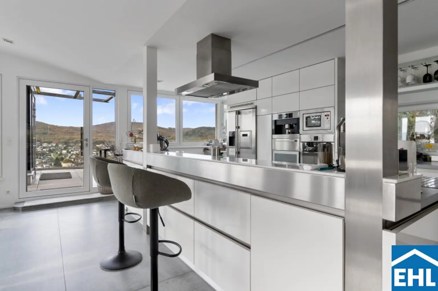 Villa Morgani – Moderne Architektur trifft auf mediterrane Ruheoase in absoluter Privatsphäre