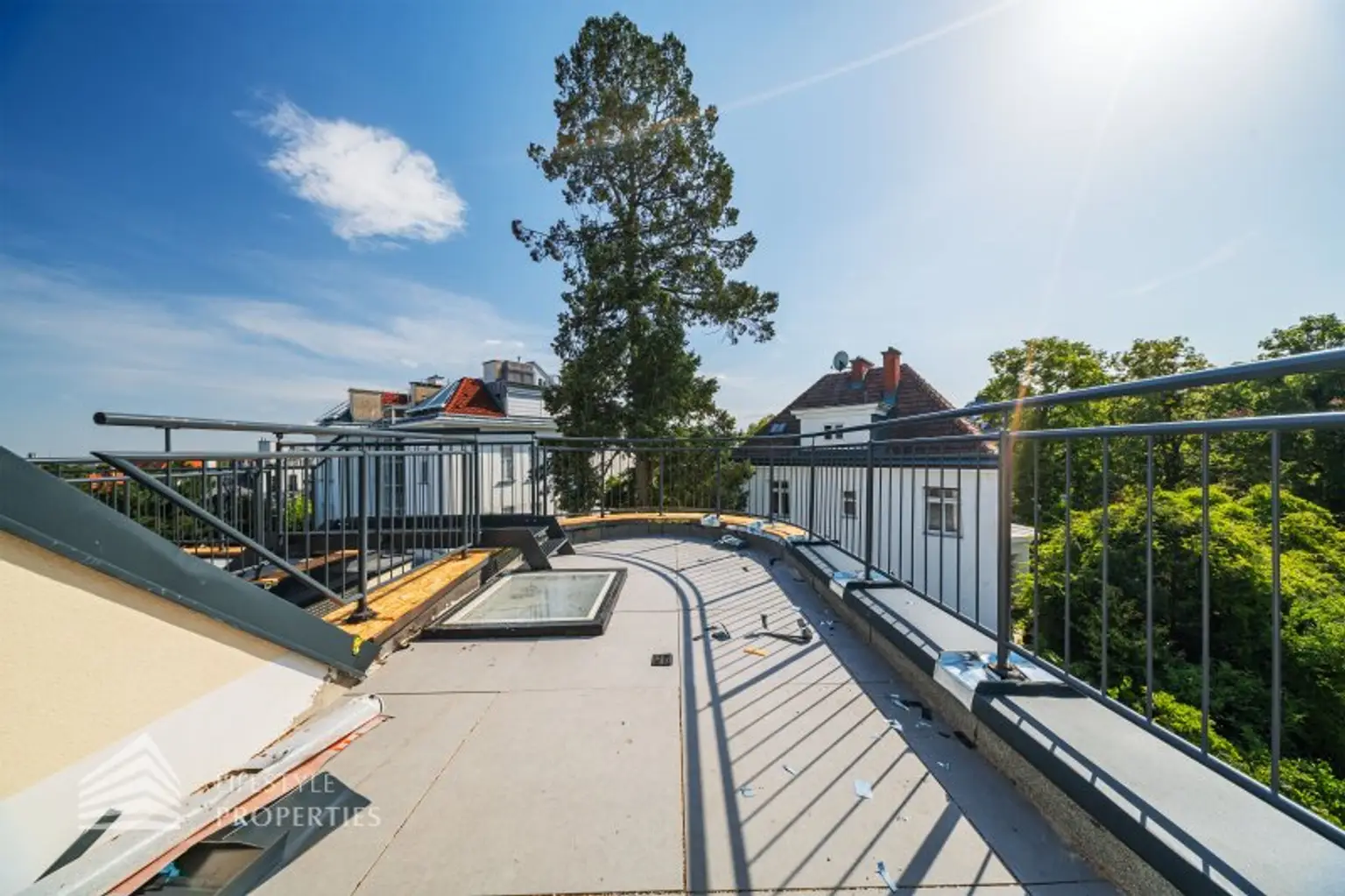 Exklusive 3-Zimmer DG-Wohnung, Nähe Pötzleinsdorfer Schlosspark by Lifestyle Properties, Stock-im-Eisen-Platz 3