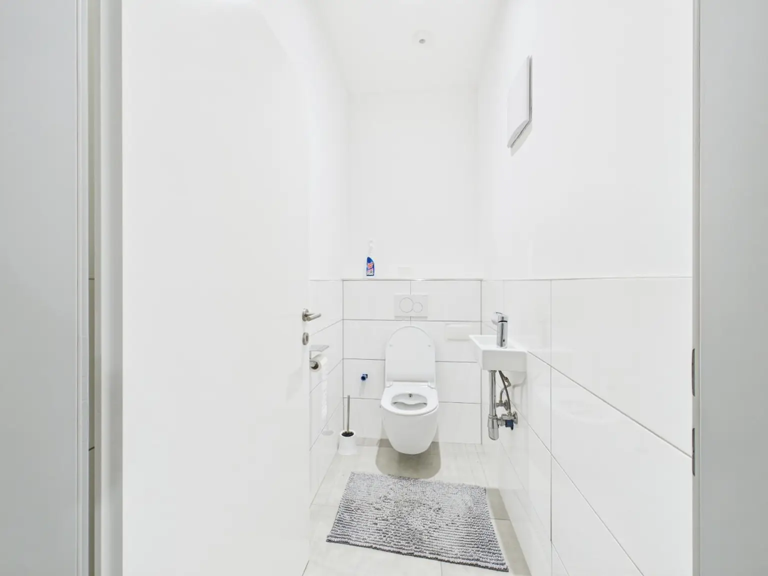 Kernsaniertes Anlageobjekt mit großzügigen Büroflächen und Wohneinheiten in 4050 Traun