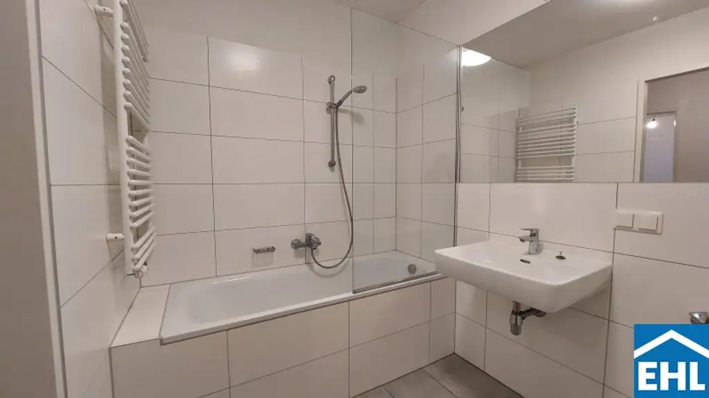 Ideal geschnittene 2-Zimmer Wohnung mit Loggia in U-Bahn-Nähe bei der Messe Wien!