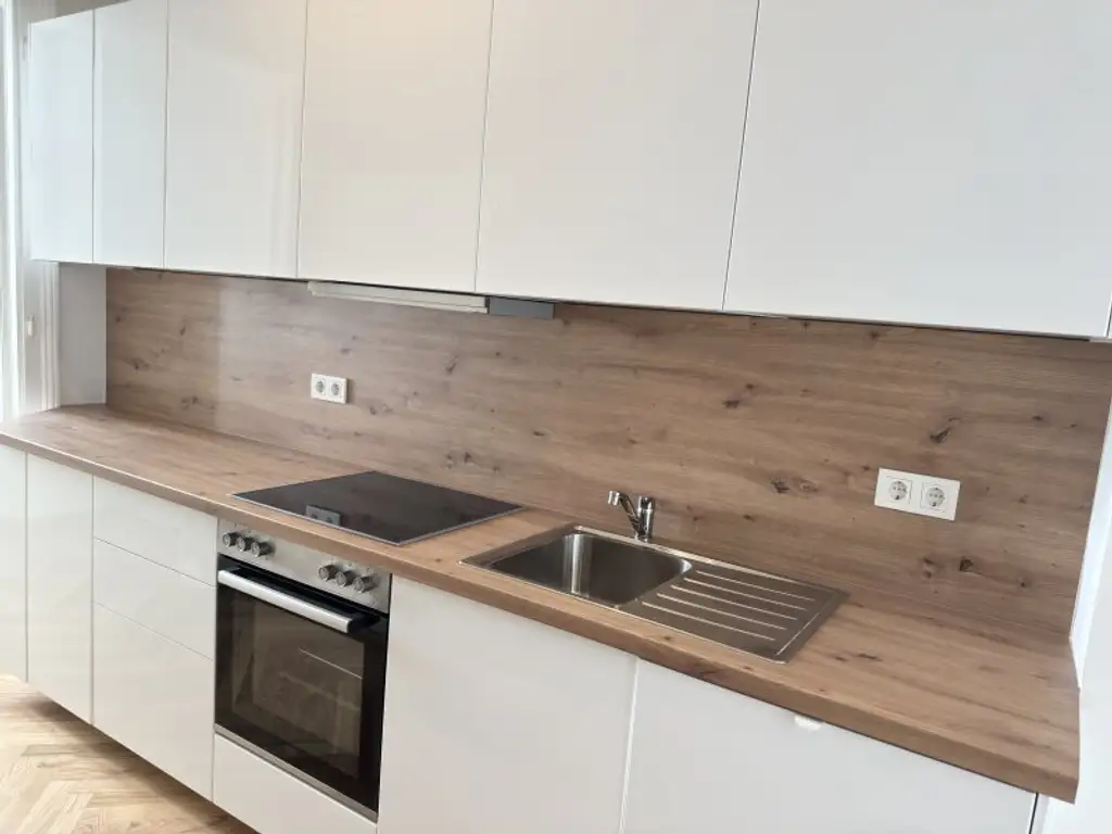Helle Altbauwohnung mit Charme - Hochwertig sanierte 2-Zimmer-Wohnung im 3. Bezirk