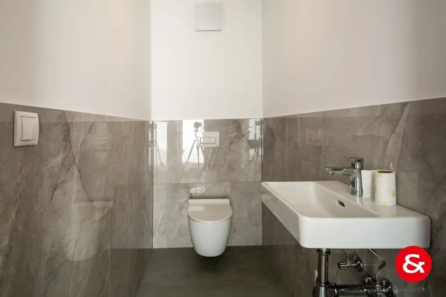 Modernes, klar gestaltetes Einfamilienhaus mit viel Platz und Technik!