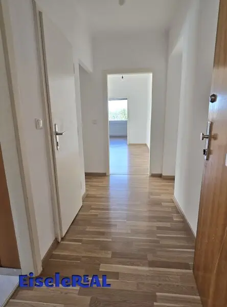 tolle 2 Zimmer Wohnung, extra Küche