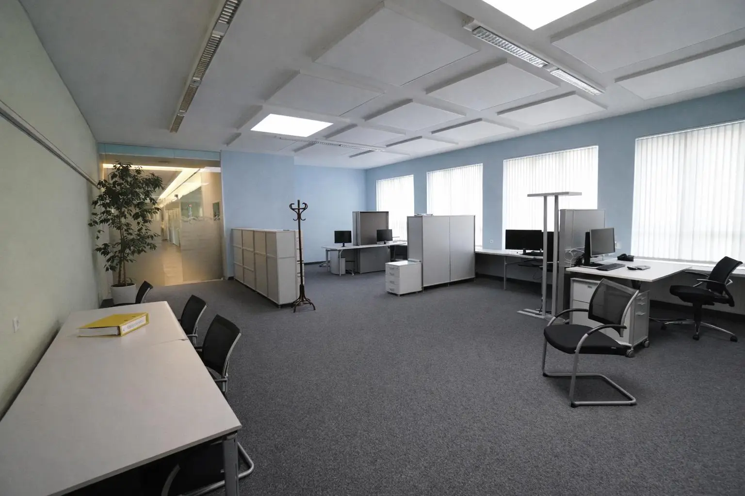 Tarrenz - Bürogebäude - Großraumbüro