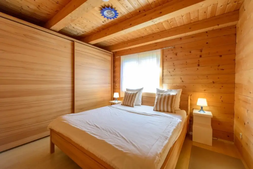 Luxuriöses Wohnhaus in ökologischer Holzbauweise