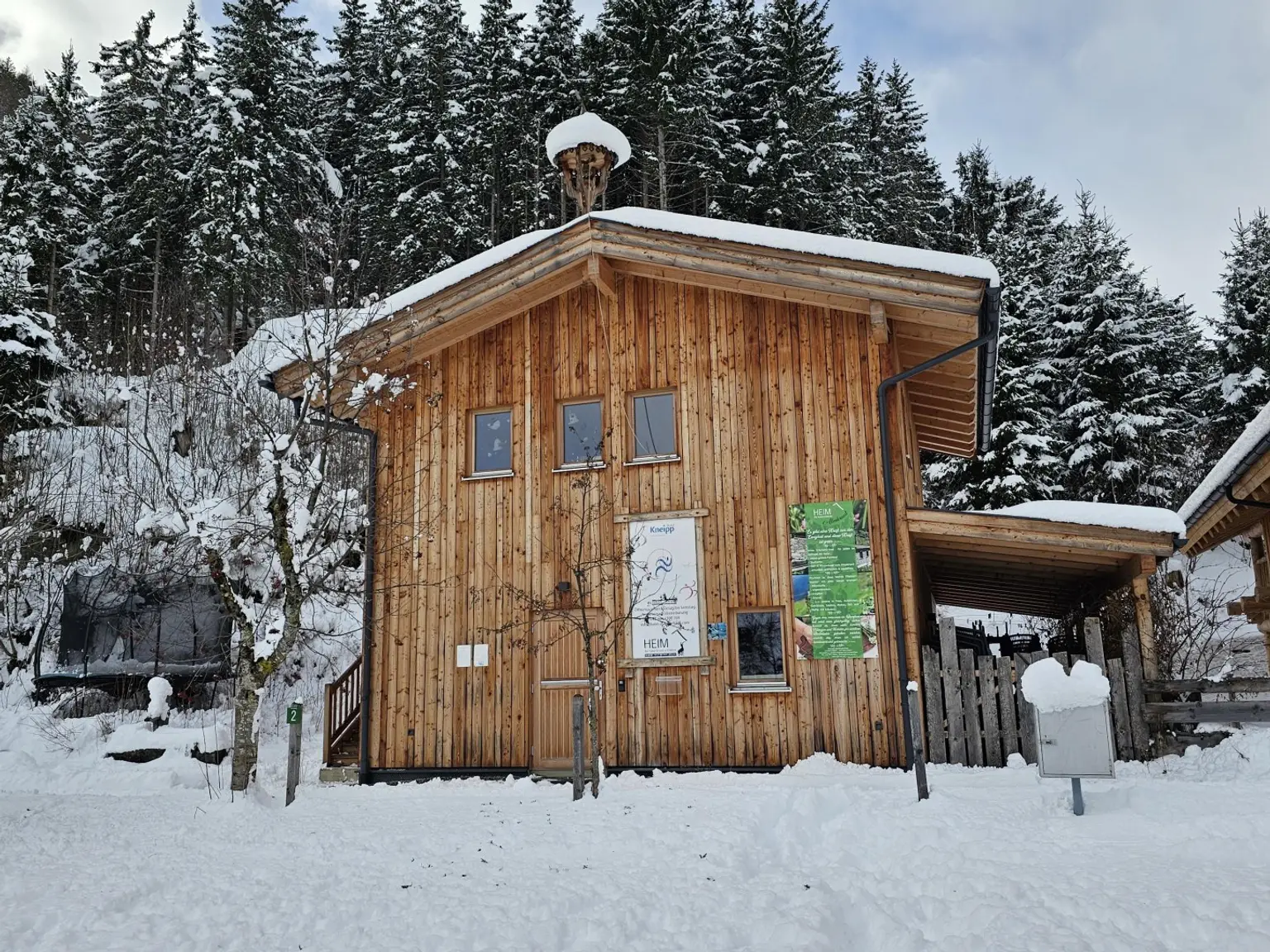 das Chalet im Schnee