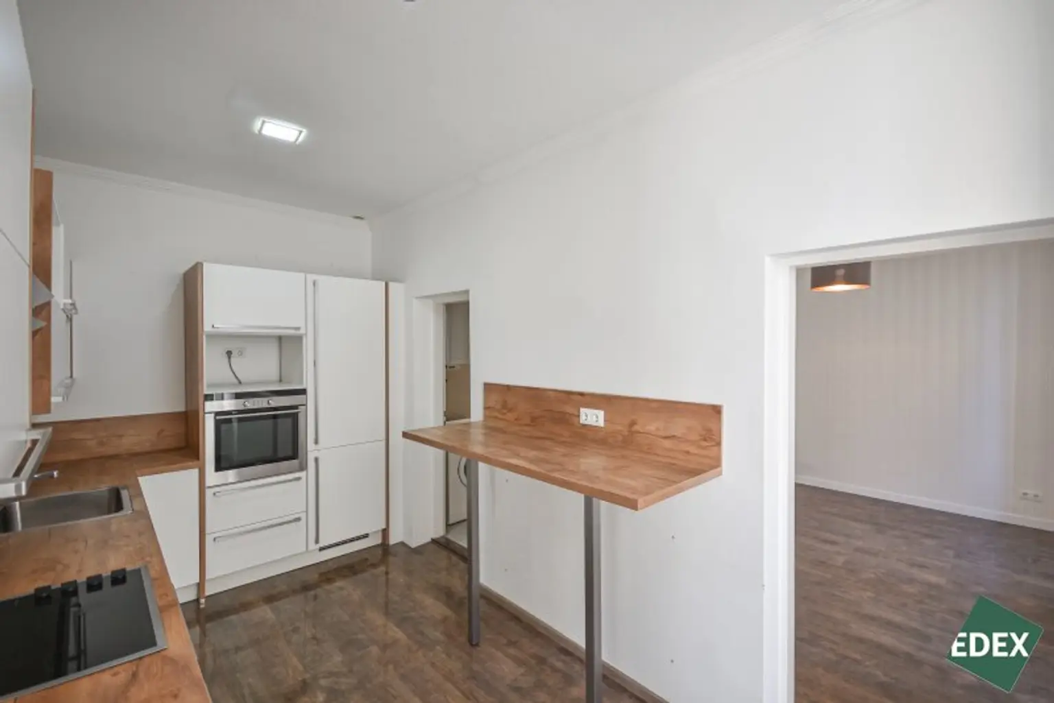 Charmante 5-Zimmer-Altbauwohnung nahe dem Schubertpark