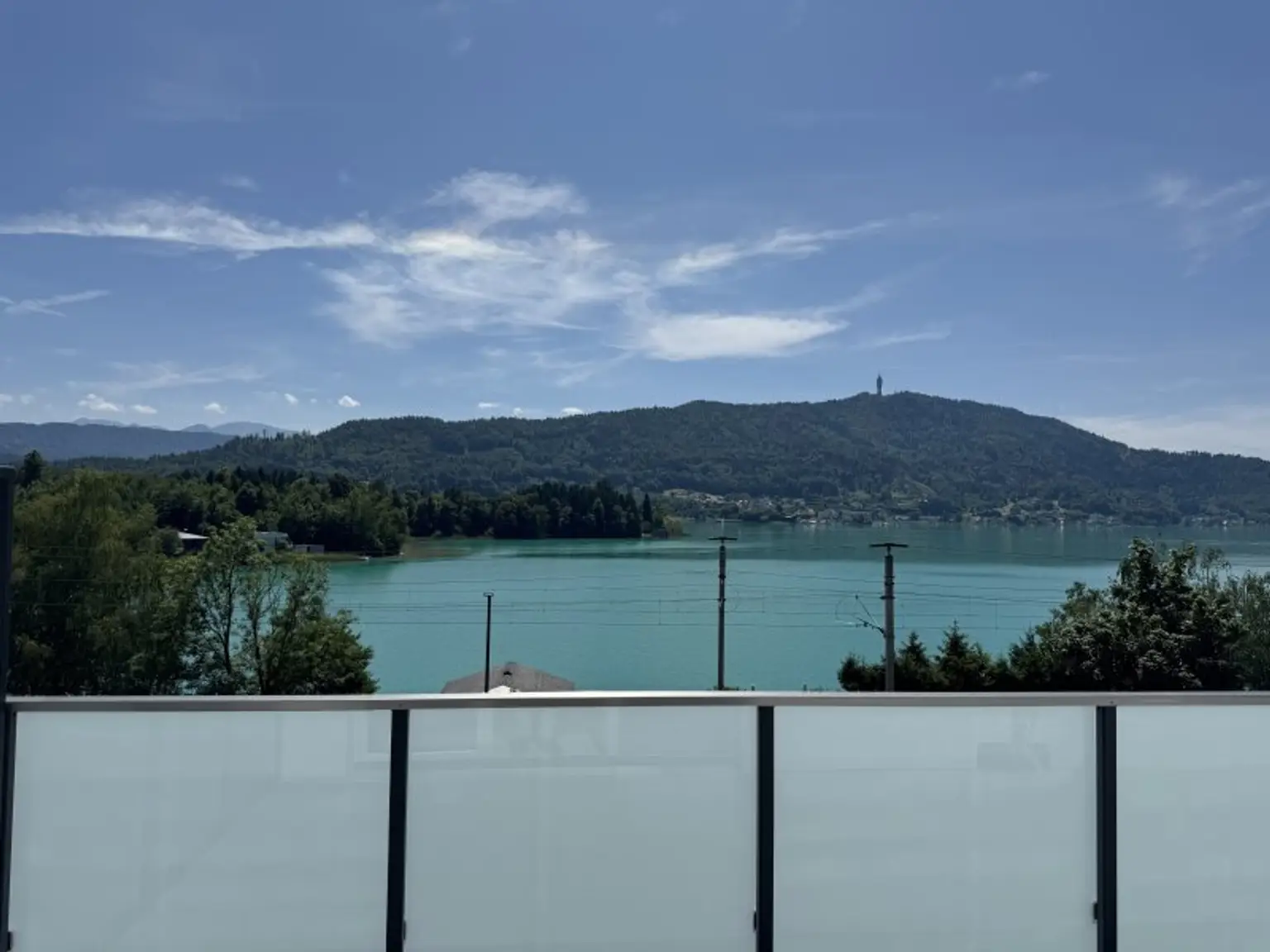 2-ZIMMER-WOHNUNG MIT PENTHOUSE-CHARAKTER IN PÖRTSCHACH AM WÖRTHERSEE – ERSTBEZUG