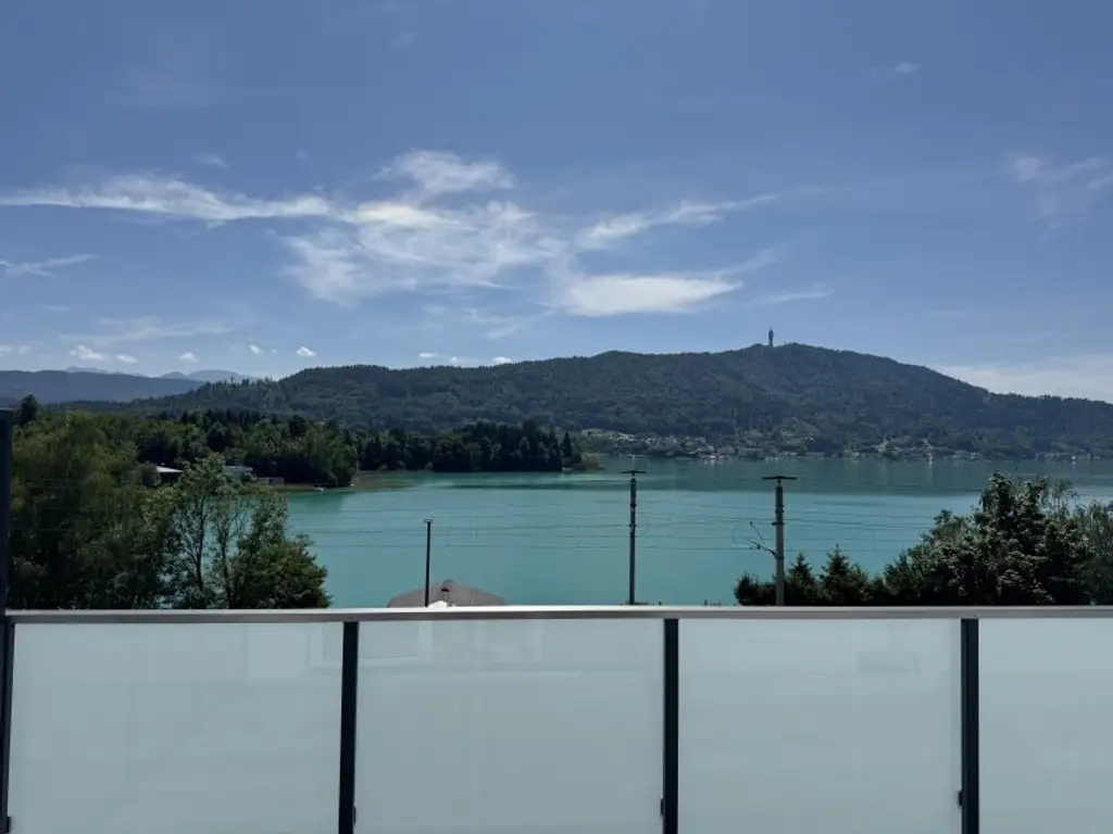 2-ZIMMER-WOHNUNG MIT PENTHOUSE-CHARAKTER IN PÖRTSCHACH AM WÖRTHERSEE – ERSTBEZUG
