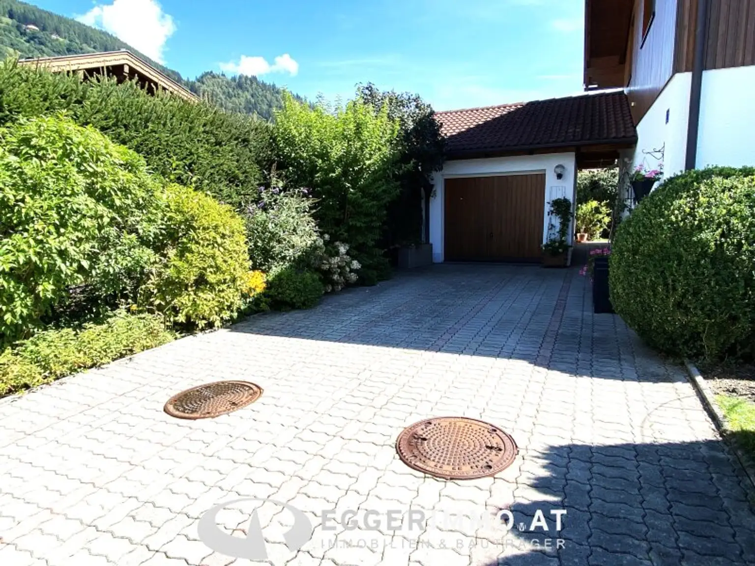 5722 Niedernsill: the OPPORTUNITY!! cozy, very well-maintained detached house with garden and garage, 3 bedrooms, terrace