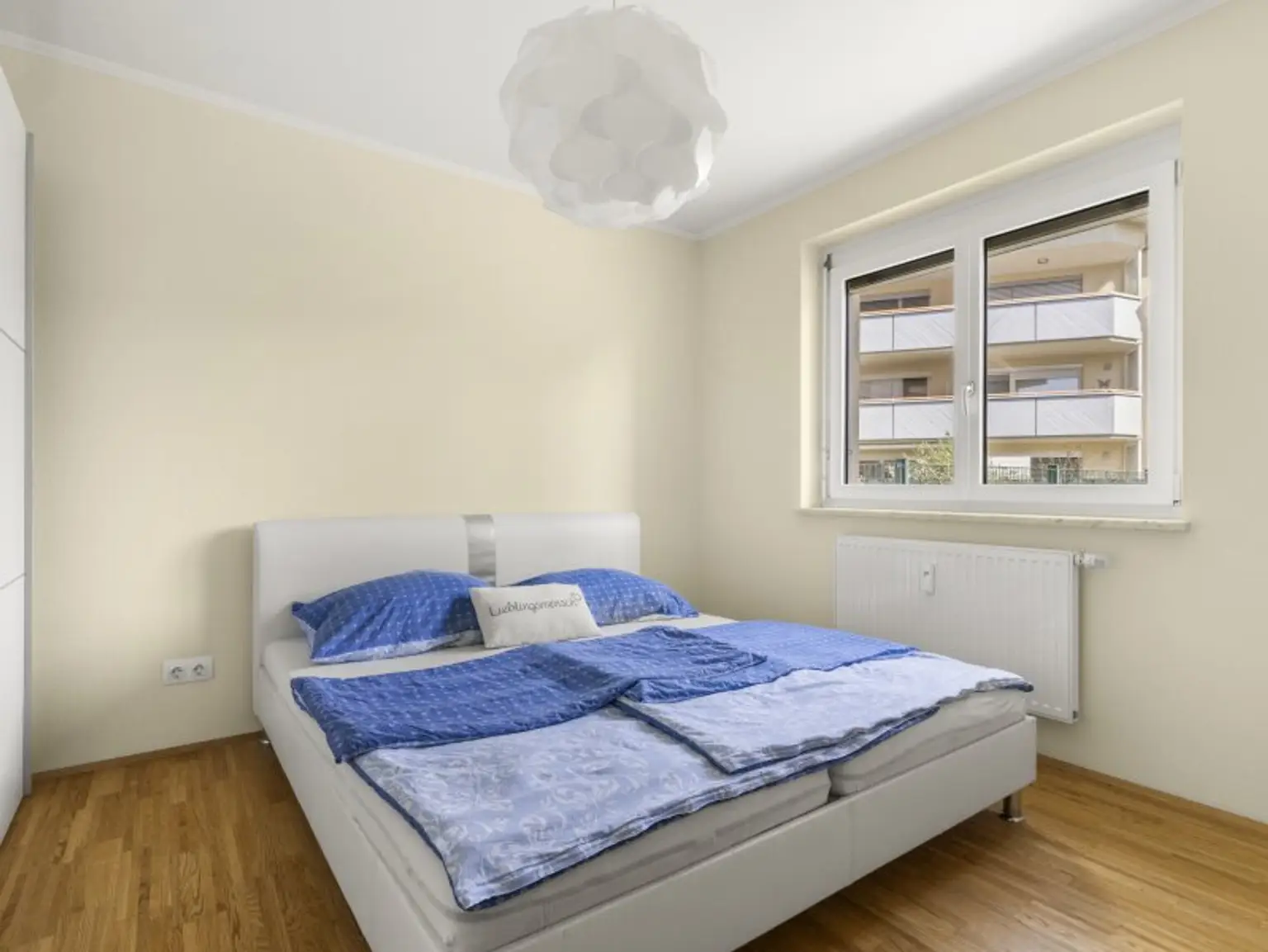 Traumhafte, neuwertige 3 Zi Gartenwohung mit 400m² Eigengarten und Tiefgarage in Waidmannsdorf