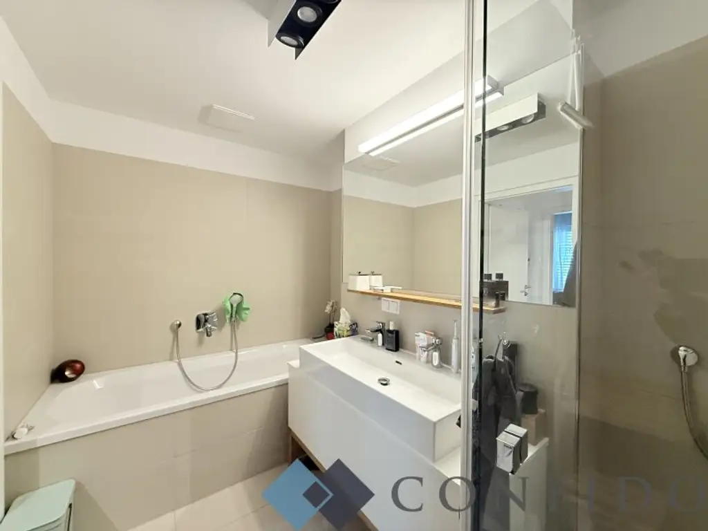 Hochwertig und modern - Traumhafte 3 Zimmerwohnung in bester Lage Badens - Stellplatz inklusive