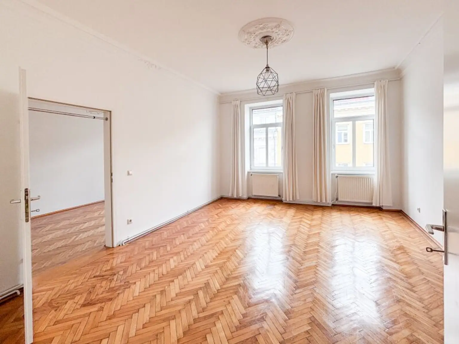 Charmante Altbauwohnung in Meidling – 3. Stock ohne Lift, geplante Aufwertung des Hauses