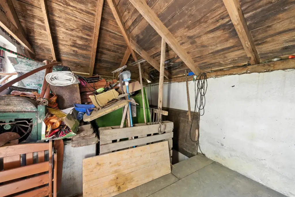 Traditioneller Weinkeller mit Presshaus und 2.421 m² Weingarten in Ebenthal – Ihr Rückzugsort im Weinviertel!