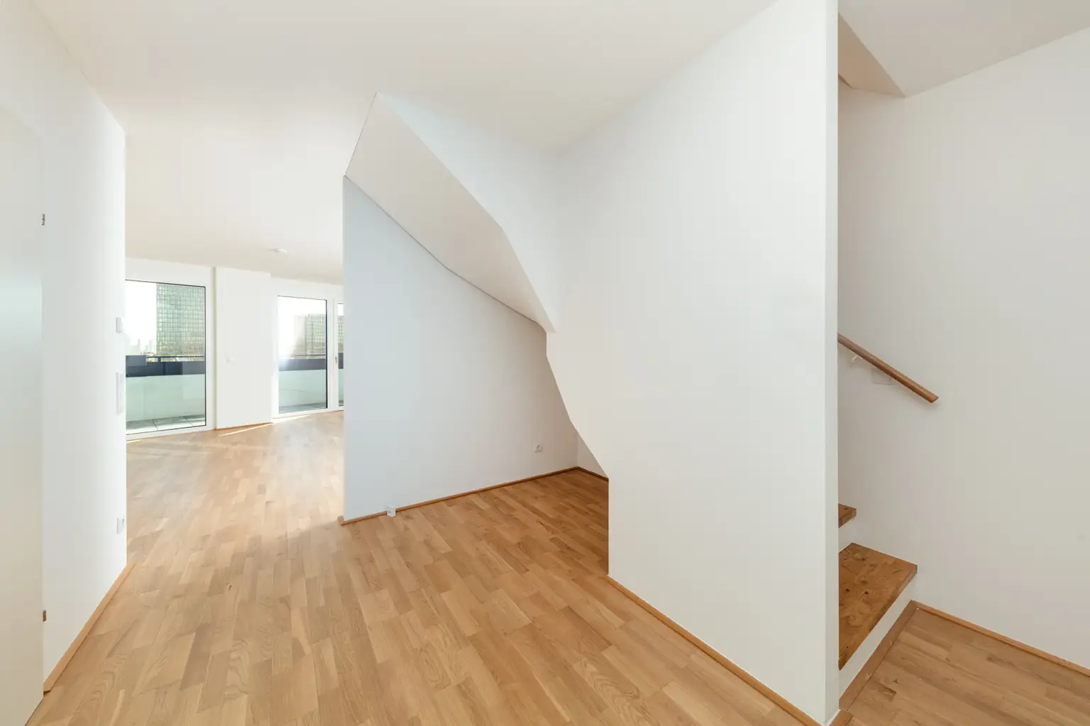 Dachgeschoss-Maisonette mit Garten direkt bei U1 Hauptbahnhof - Neubau Erstbezug + Jahreskarte Öffis