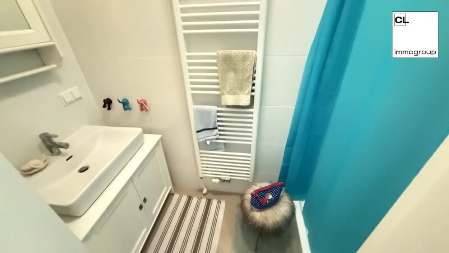 Beautiful and furnished 107 m² 4 room apartment with terracce for rent in 1210 Vienna located directly at the Obere Alte Donau!