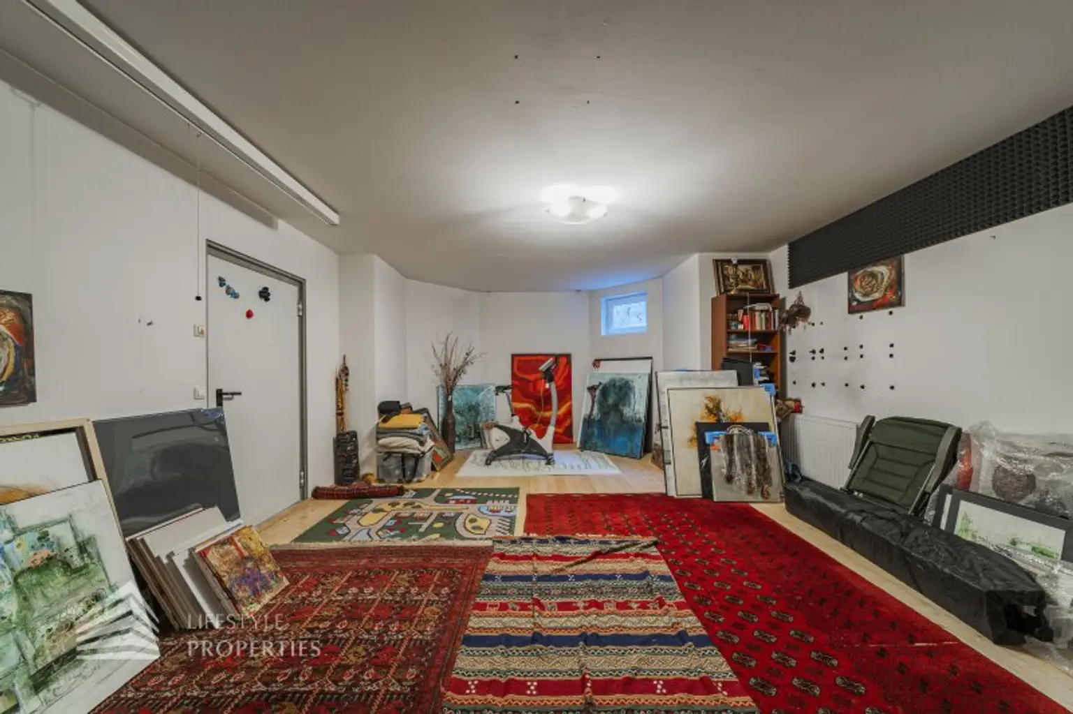 Wunderschöne Villa mit Pool und weitläufigem Grundstück, Nähe Pressbaum