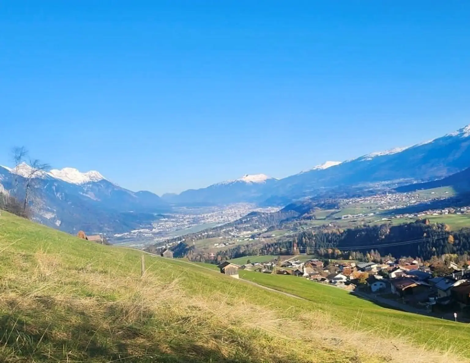 Sonnengrundstück mit Panorama - Oberperfuss Aigling