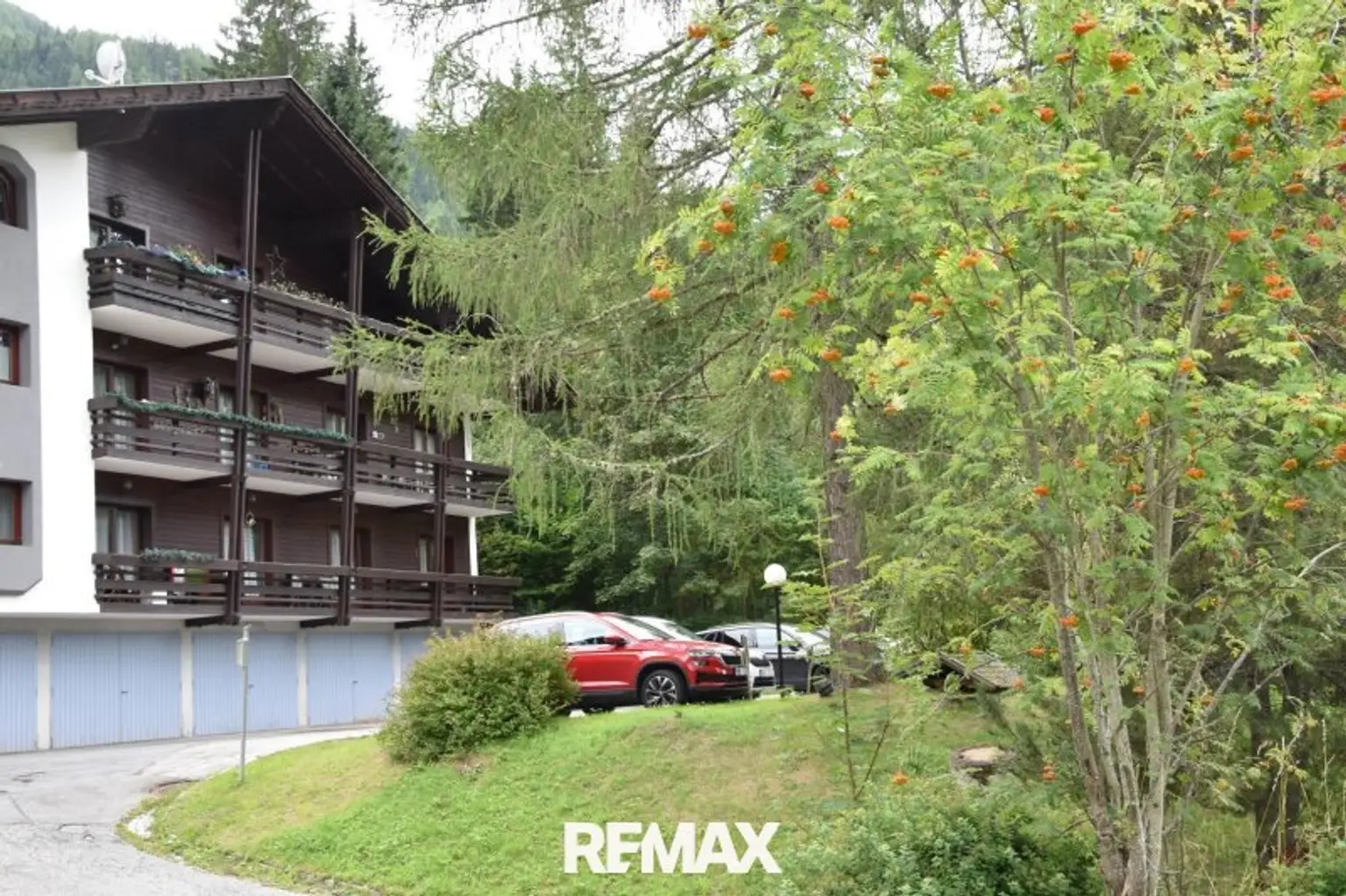 Garagen und Parkplätze
