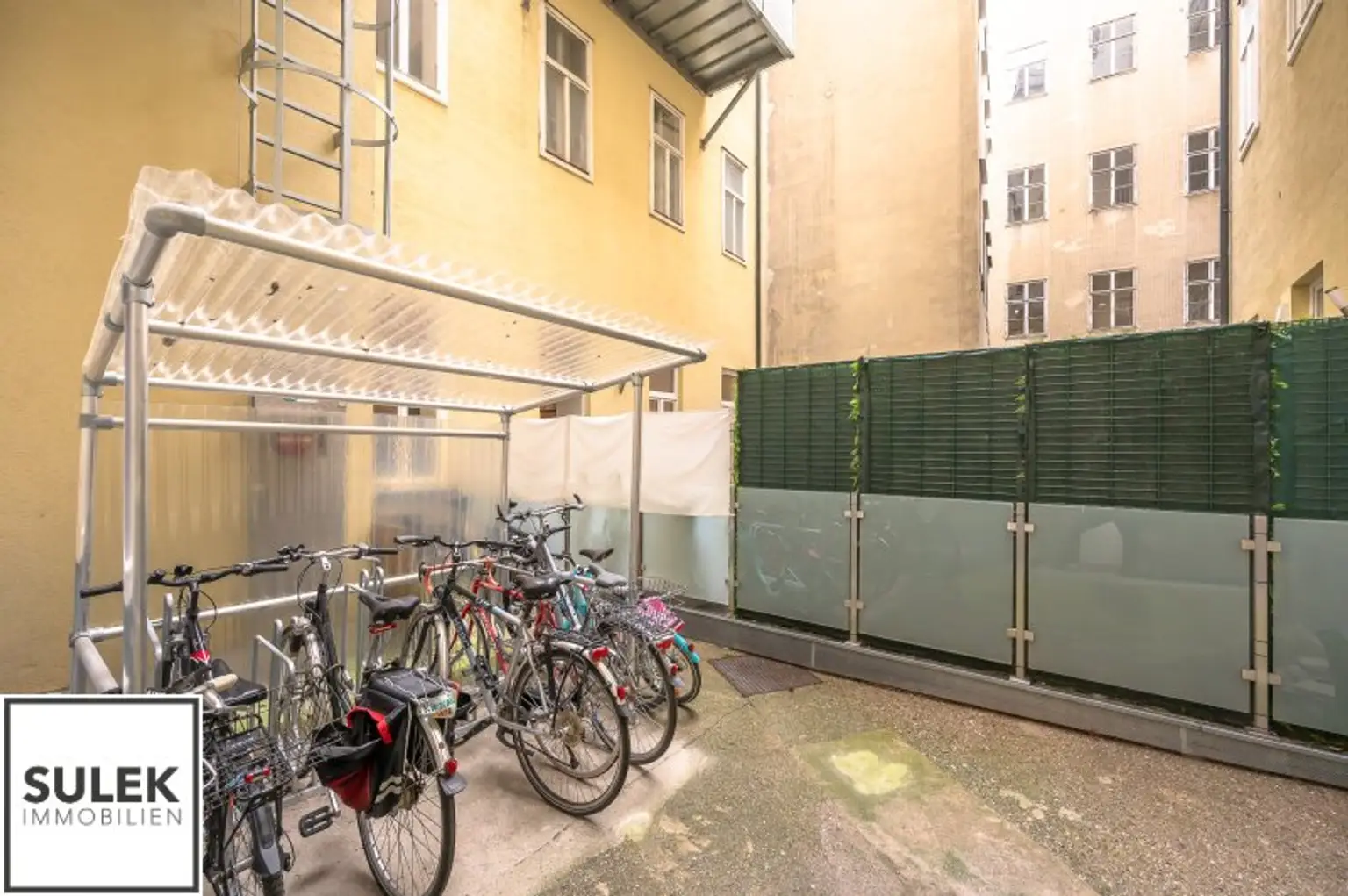 *** Fugbachgasse 7: Generalsanierte 3 Zimmer Altbauwohnung mit praktischem Grundriss und Balkon *** Nähe Augarten ***
