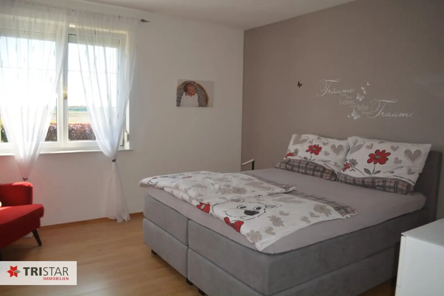 Außerordentlich gepflegtes Wohnhaus mit tollem Platzangebot