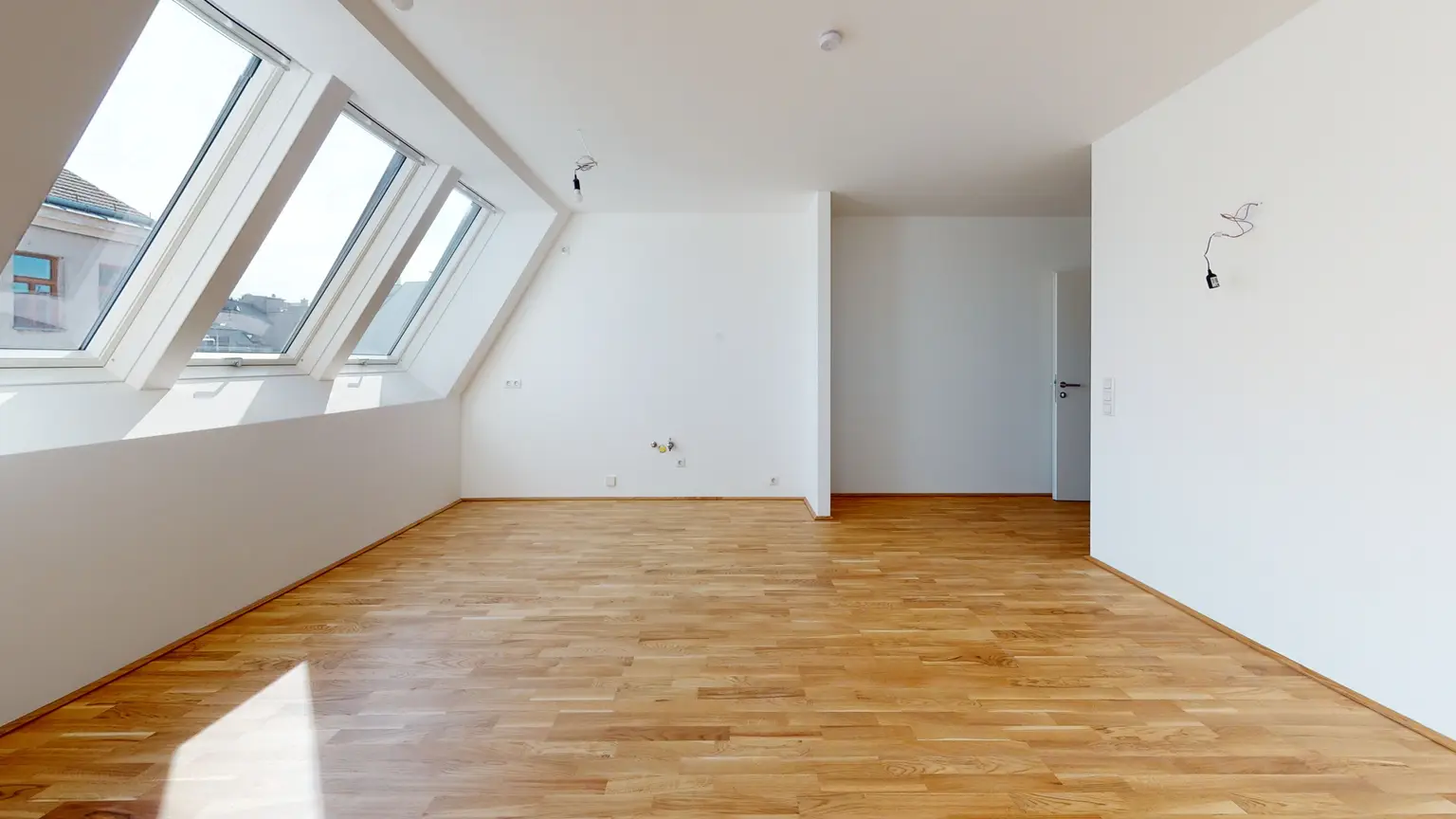 Senefeldergasse: Unbefristet - Sonnige Maisonettewohnung - Gute öffentliche Verkehrsanbindung