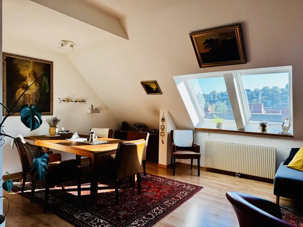 Dachgeschoßwohnung mit Ausblick!