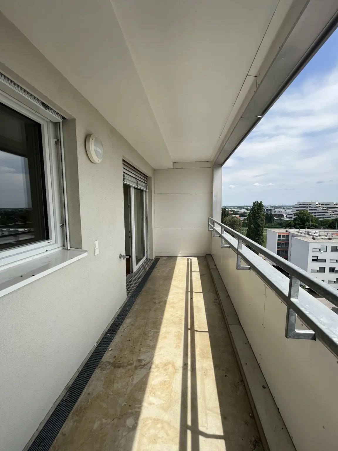 Loggia I