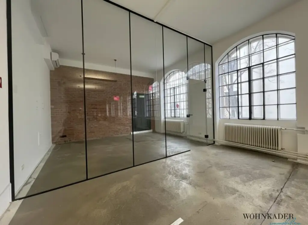 Modernes Loft-Büro in historischer Seidenfabrik – einzigartiger Backsteincharme & hochwertige Ausstattung