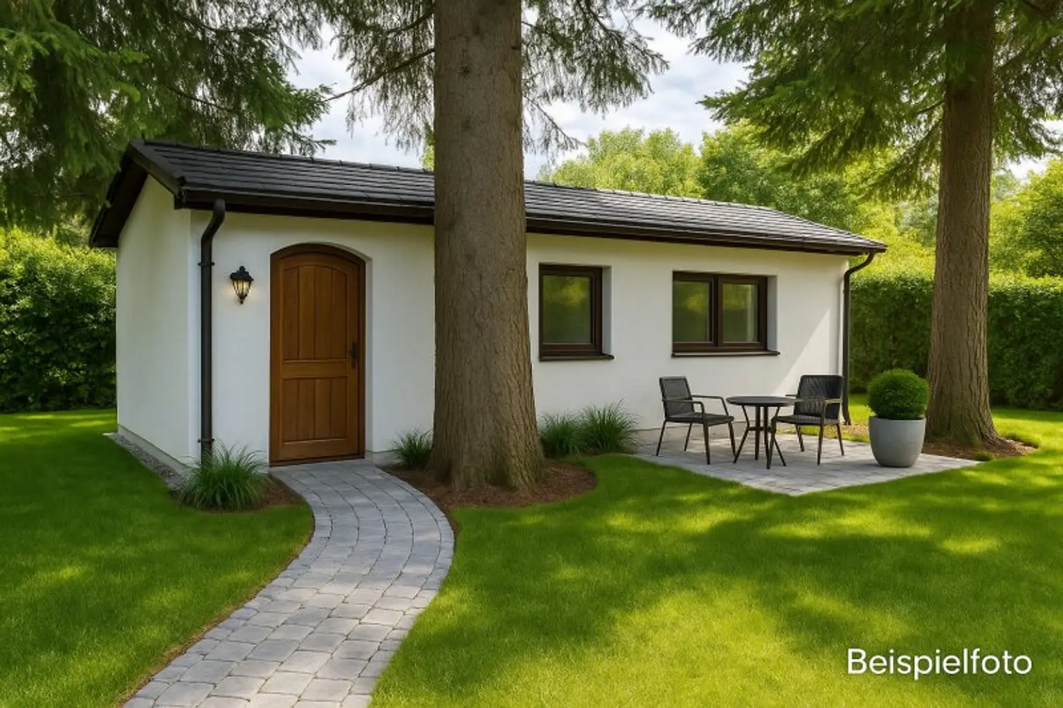 EINFAMILIENHAUS mit POOL und GARTEN auf 1000 m² Pachtgrund - Einmalige Gelegenheit