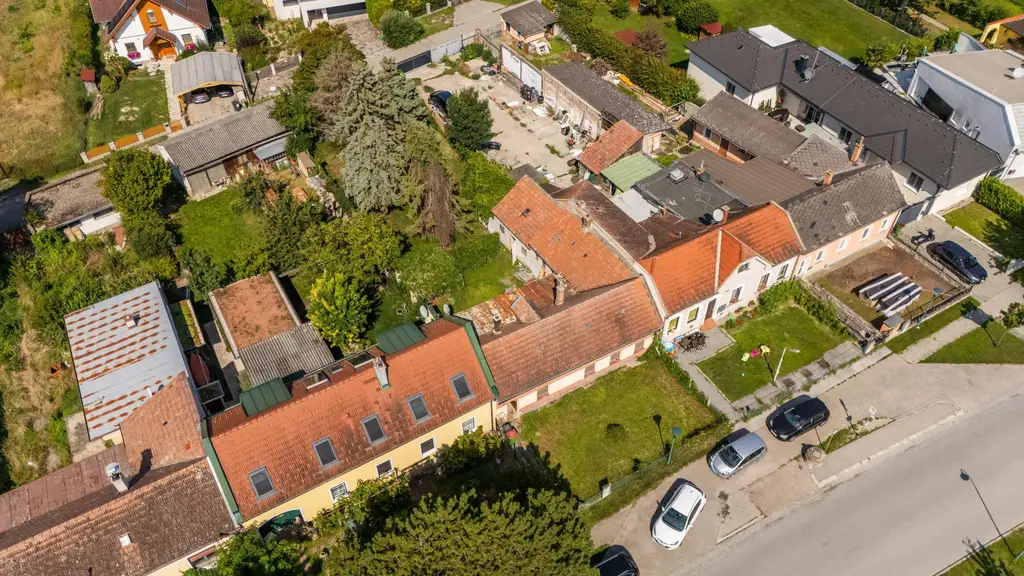 "Ihr Projekt mit Potenzial - Sanierungbedürftiges Haus in ruhiger Dorflage!"