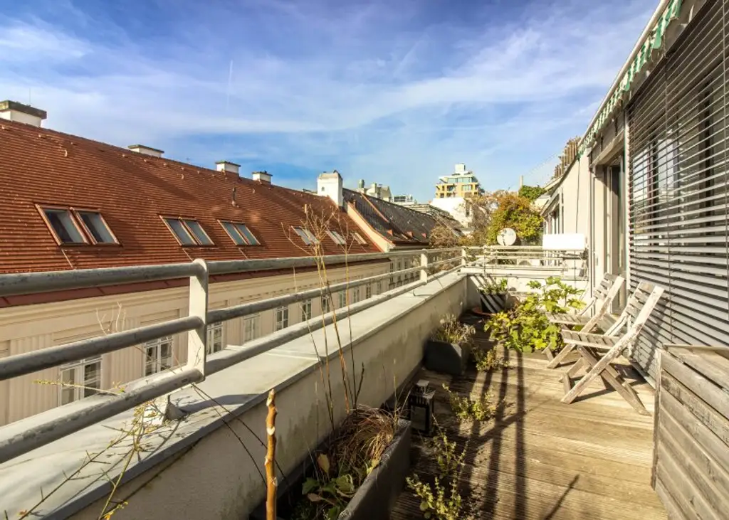 4 m Raumhöhe im Dachgeschoss - Mariahilfer Str. - Klimatisiert