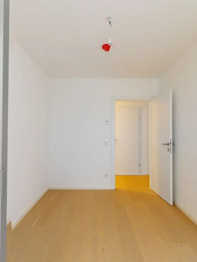 Ihre Oase im Grünen – charmante 3-Zimmer-Wohnung nahe der Donau!
ERSTBEZUG!