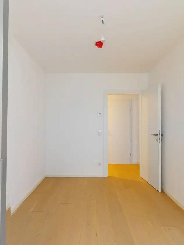 Ihre Oase im Grünen – charmante 3-Zimmer-Wohnung nahe der Donau!
ERSTBEZUG!