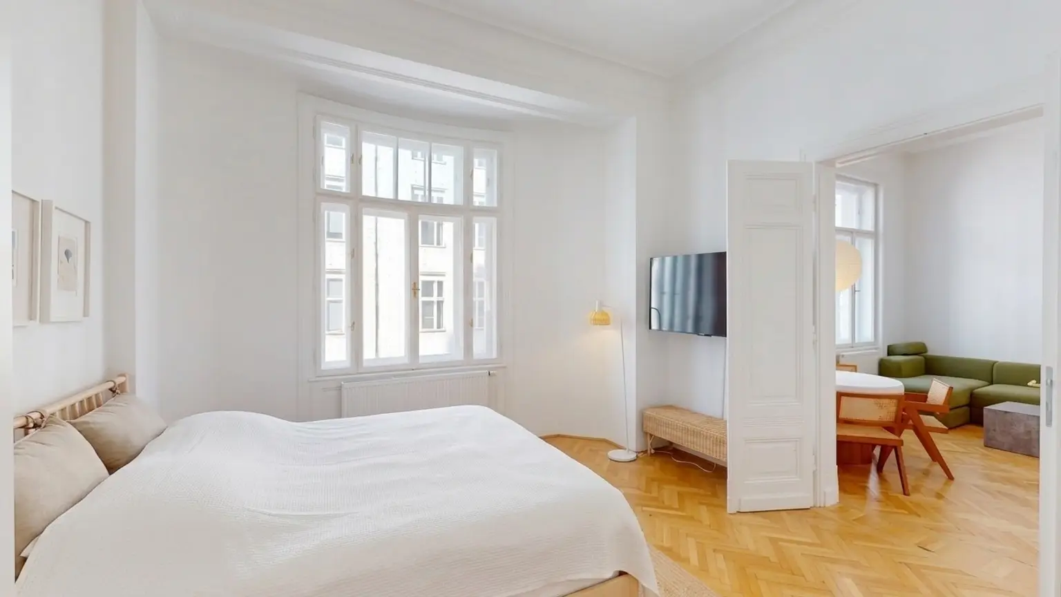 GROSSZÜGIGE ALTBAU-EINHEIT NAHE STADTPARK | WOHNEN & ARBEITEN AUF 227 M² (TOP 17 & 17A)