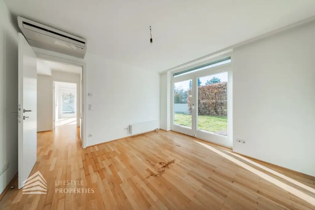 Wunderschöne 4 - Zimmer Wohnung mit Terrasse und Garten