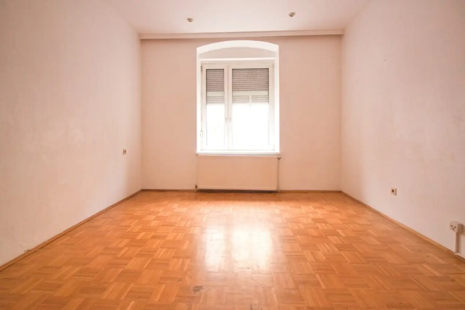 gepflegte, helle 1-Zimmer-Wohnung mit separater Küche | ruhige Lage