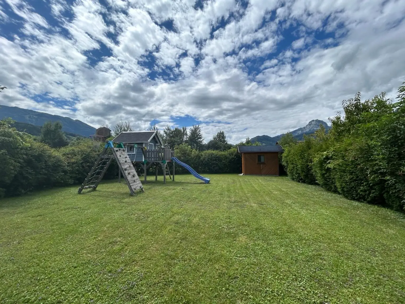 Charmantes Wochenendhaus mit großzügigem Garten!