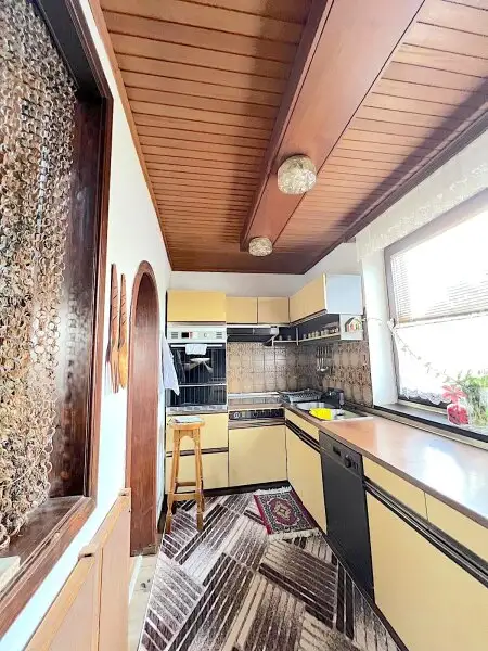 Einfamilienhaus mit 95 m² Wohnfläche, Keller, Garage und 416 m² Garten in Eggern