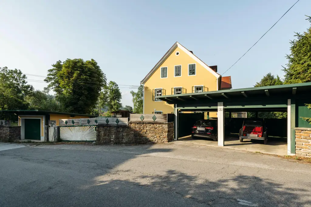Historisches Herrenhaus mit vielfältigem Potenzial - nur 30 Minuten von Graz